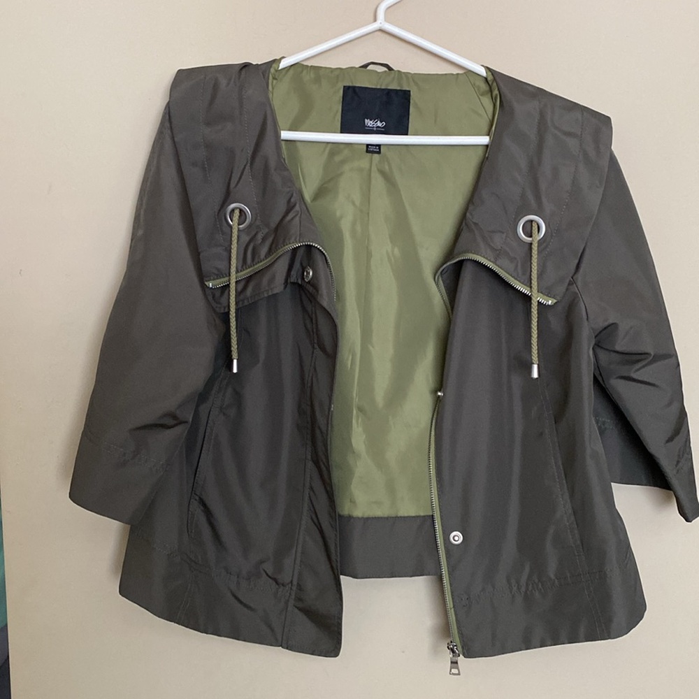 Cropped Jacket - Picture 2 of 4